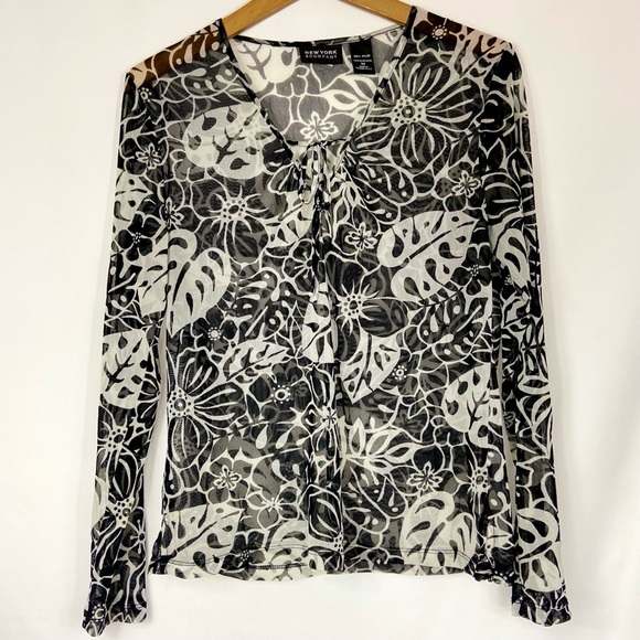 ♡ New York & Company Mesh Blouse ♡ - Picture 5 of 7